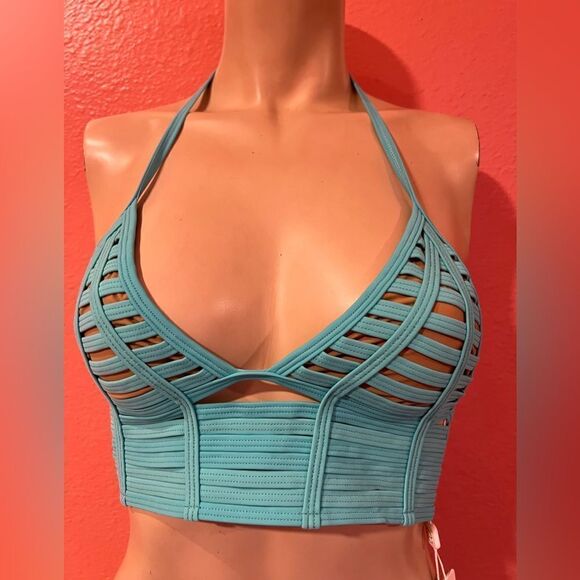BEACH BUNNY HARD SUMMER TOP!! - Picture 1 of 11